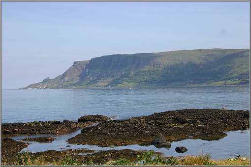 Blick von Cushendall auf Antrim-Küste, Nordirland